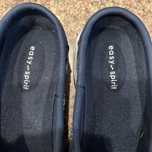 New never worn 10M Easy Spirit blue - Picture 3 of 4